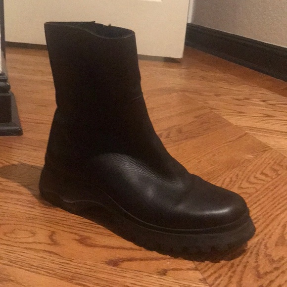 🔥Prada Boots 🔥 Special Edition - Picture 8 of 9